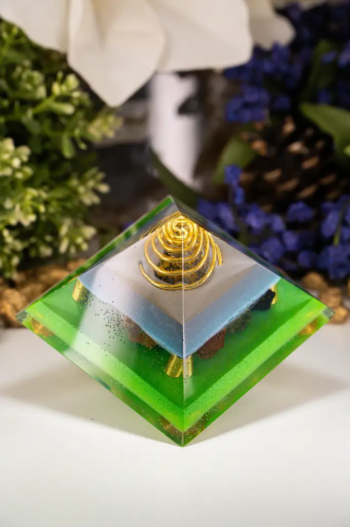 Gizeh Orgonit Pyramide "Harmonic Flow"
