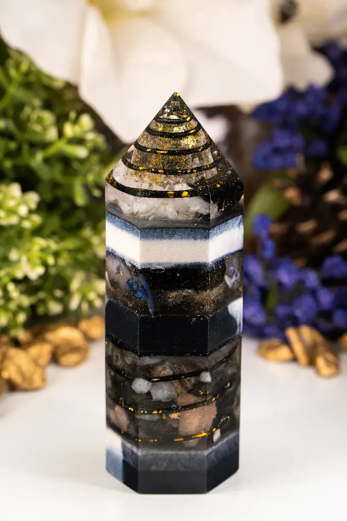 Hexagon Orgonit Obelisk "Harmonia Noctis"