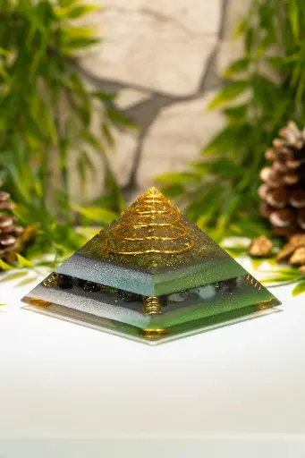[GOP-240928-05I] Gizeh Orgonit Pyramide "Goldene Balance des Waldes"