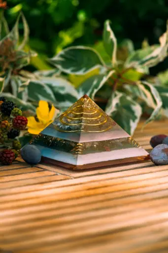 [SGOP-250704-05] Gizeh Orgonit Pyramide "Ciryel" 