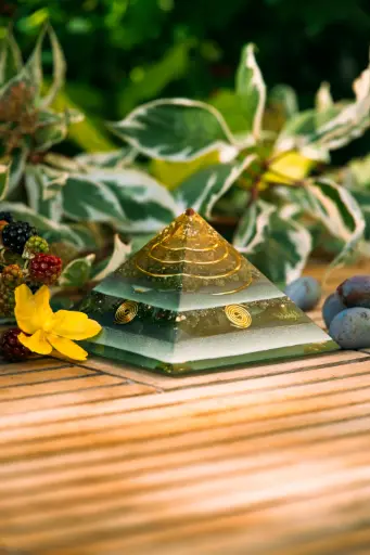 [SGOP-250704-03] Gizeh Orgonit Pyramide "Thalirien"