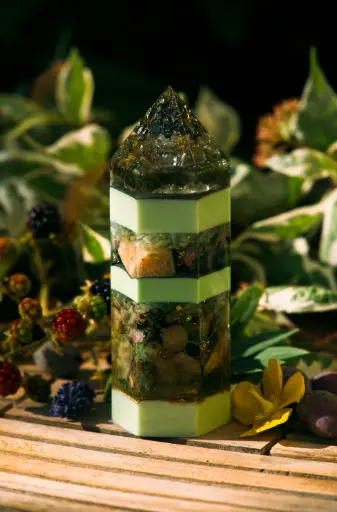[OO-250705-01S] Hexagon Orgonite Obelisk "Nandriel"
