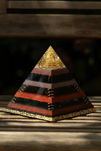 [XOP-240615-01] XL Orgonit-Pyramide "Drachenherz"
